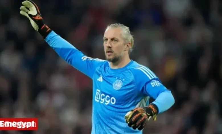 Pasveer Saves Two; Forbs Propels Barcelona to Defeat