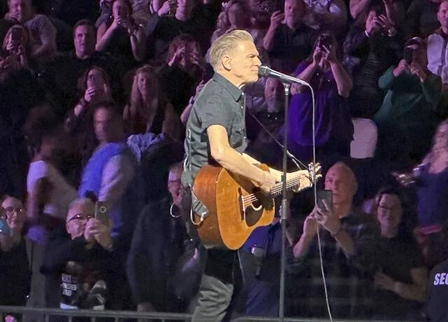 Pat Benatar and Bryan Adams rock it old school at PPG Paints Arena