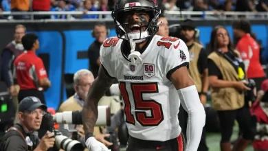 Patriots vs. Buccaneers prediction: NFL Week 10 picks, player props, odds