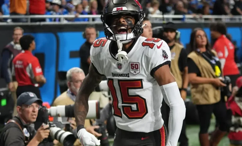 Patriots vs. Buccaneers prediction: NFL Week 10 picks, player props, odds