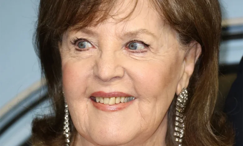 Pauline Collins, British actress who won cult following for Shirley Valentine, dies at 85