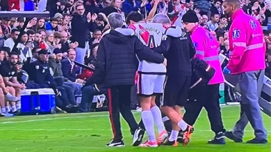 Pedro Díaz se retira lesionado por una torcedura en su rodilla izquierda