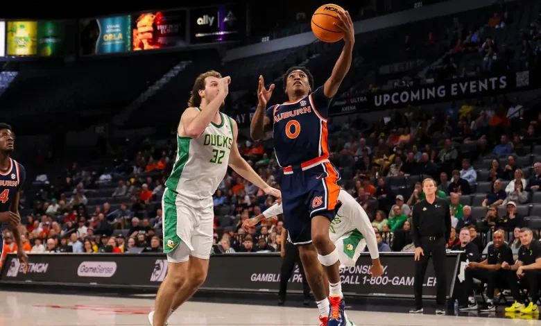 Pettiford, Hall lead No. 21 Auburn over Oregon in Players Era opener