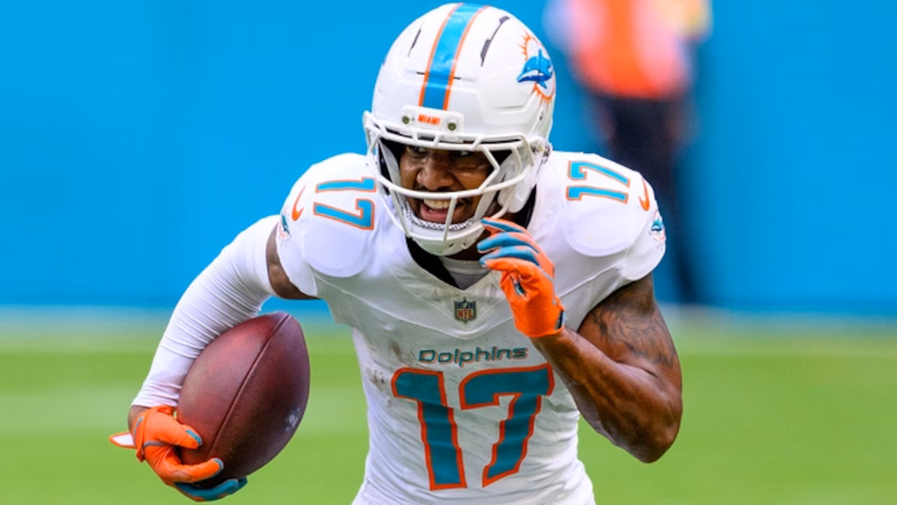 Pittsburgh Steelers get Dolphins’ hefty trade price for Jaylen Waddle