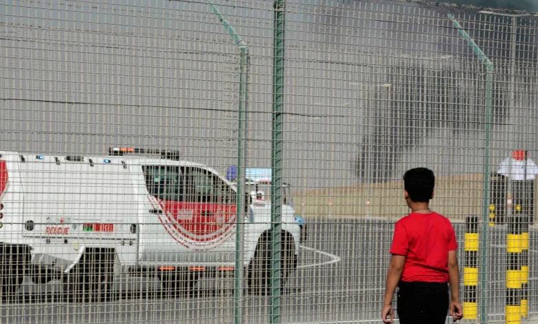 Plane crashes during a demonstration at the Dubai Air Show