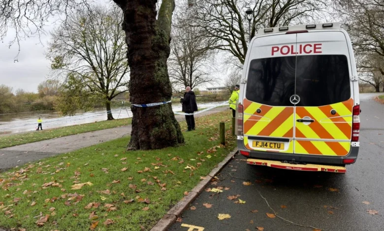 Police incident on Victoria Embankment