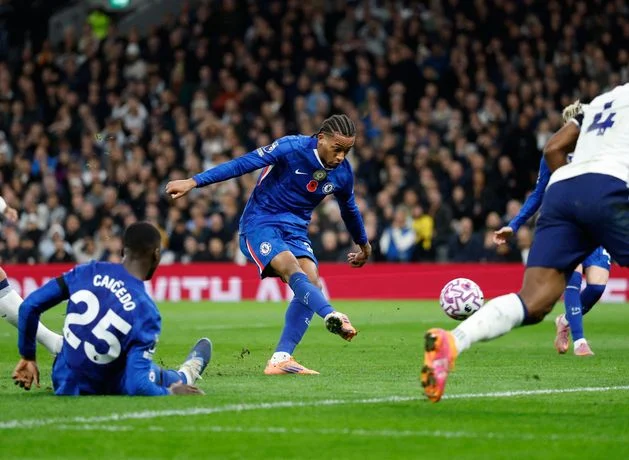 Premier League: Results, fixtures and table: Chelsea lead at Tottenham after Arsenal extend lead in title race