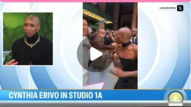 #PressPlay: #CynthiaErivo opened up about her friendship with co-star #ArianaGrande, and she was asked about their film’s premiere in Singapore when Cynthia came to Ariana’s defense after being charged by a fan. Cynthia says her first instinct was to mak