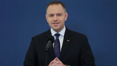 Prezydent Nawrocki musi obłaskawić narodowców. Wystraszył się ich furii