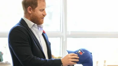 Prince Harry apologizes to Canada for wearing Dodgers hat during World Series