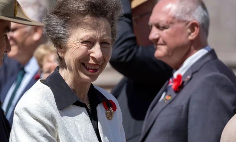 Princess Anne meets grieving families of two police officers killed in Victoria