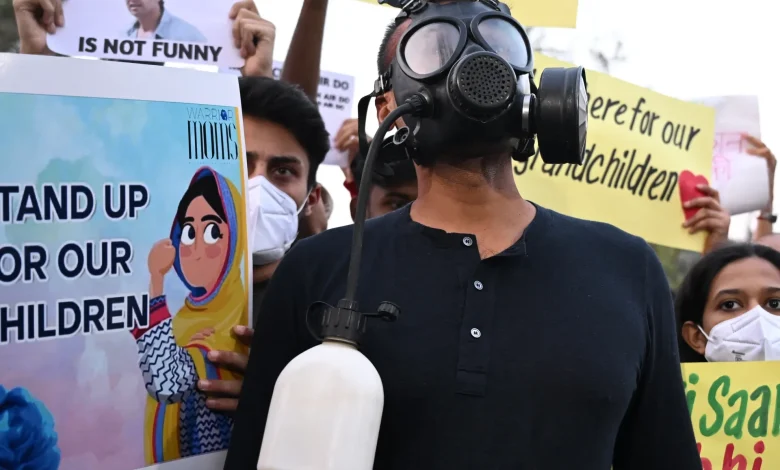 Protesters call for action as pollution suffocates New Delhi