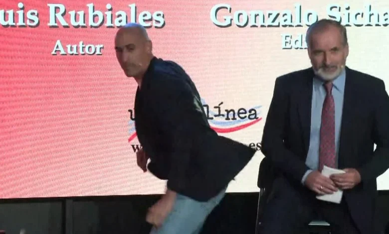 Puesta a Punto | Luis Rubiales, agredido a "huevazos"