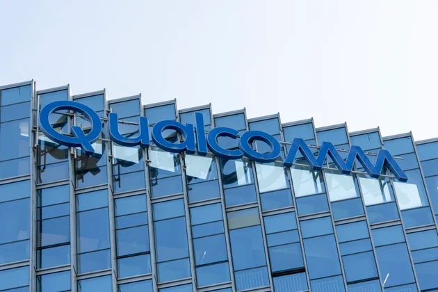 Qualcomm slips even as Q4 results, guidance top estimates (QCOM:NASDAQ)