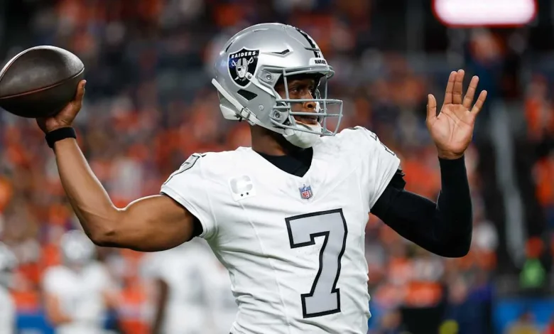 Raiders QB Geno Smith suffers quad contusion in Thursday night loss to Broncos