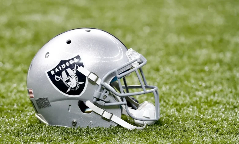 Raiders name Derius Swinton interim special teams coordinator