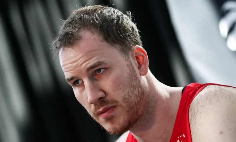 Raptors rookie is playing Jakob Poeltl right off of the team