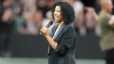 Ravens-Bengals anthem singer: Who is Renée Elise Goldsberry?