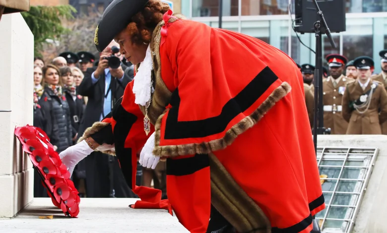Reading marks Remembrance Sunday at the Cenotaph