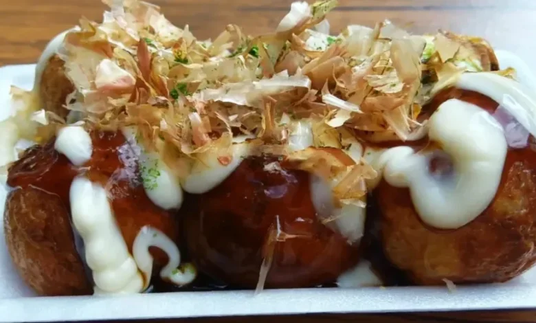 Real takoyaki is almost impossible to find in Tokyo, but this place has it, our hardliner says