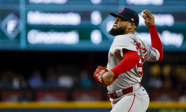 Red Sox Trade Luis Guerrero To Rays
