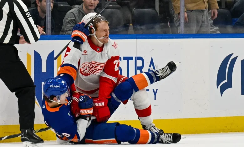 Red Wings Ride Hot Streak Into Clash With Schaefer, Red-Hot Islanders