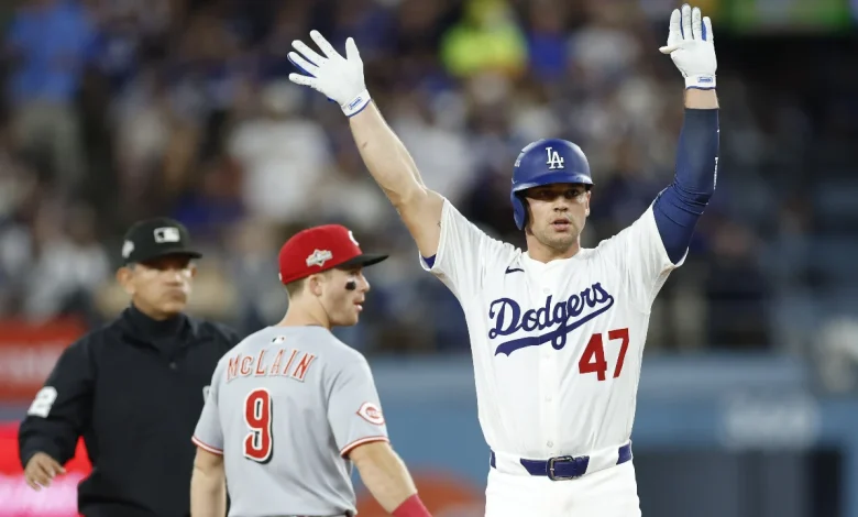 Reds acquire Dodgers catcher