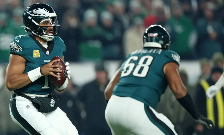 "Refs are on Eagles payroll," "Insanely rigged": NFL fans rip into referees over controversial DPI call on Lions as Philly win 16-9 on SNF