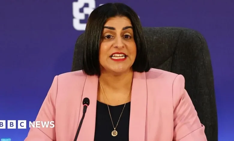 Refugees to face 20-year wait to settle permanently under asylum reforms