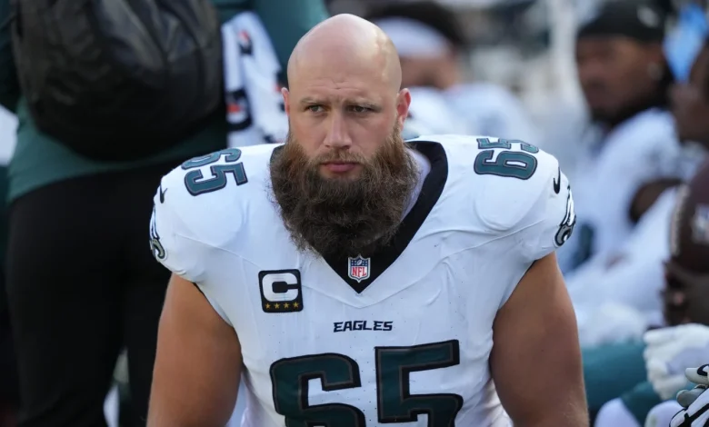 Report: Lane Johnson will not require surgery on his foot injury