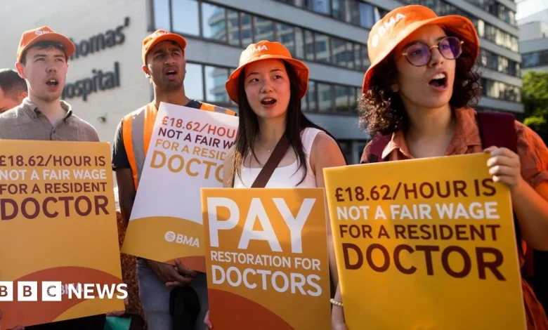 Resident doctors begin 13th strike as pay dispute in England conitnues