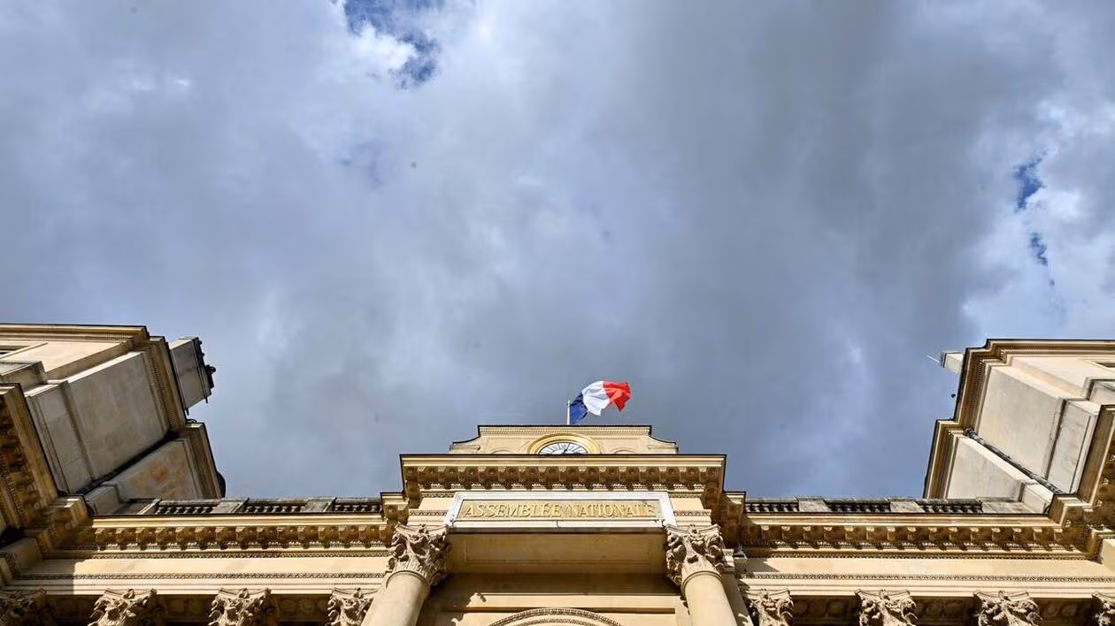 Retraite à 60 ans: «Les “escarpins” socialistes n’ont pas fait mieux que les “godillots” gaullistes»