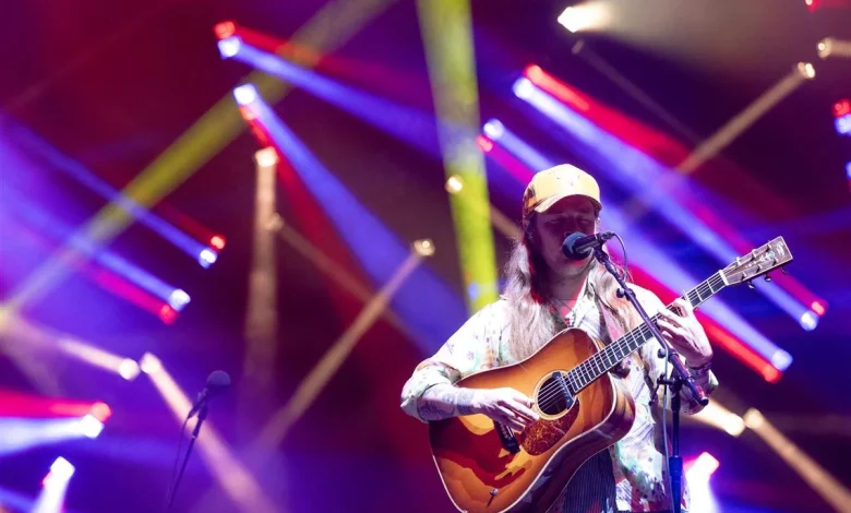 Review: Billy Strings is on fire in opening night in Pittsburgh