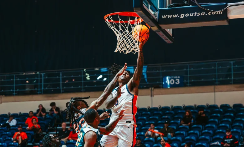 Roadrunners host SIUE in White Out Friday