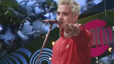 Robbie Williams Flashes Back to 1995 for New Video "Pretty Face"