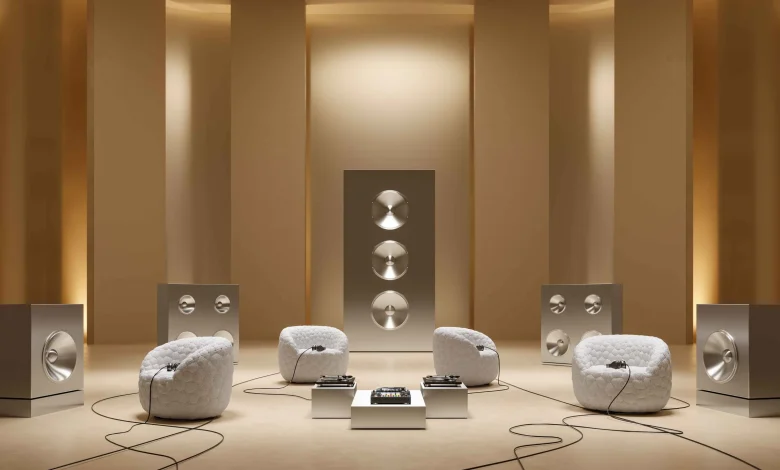 Robbie Williams' new chair is designed with introverts in mind