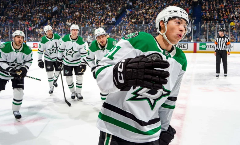 Robertson extends goal streak to 5, Stars defeat Canucks