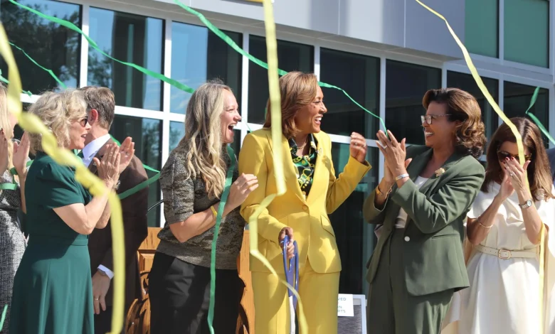 Robin Roberts, SLU officials officially open D Vickers