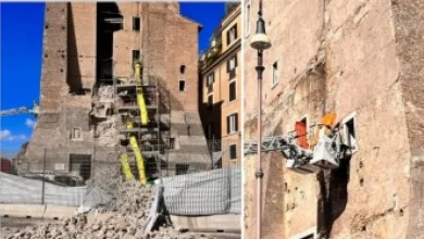 Roma, crolla una parte della Torre dei Conti ai Fori imperiali: salvati quattro operai, un altro ancora sotto le macerie