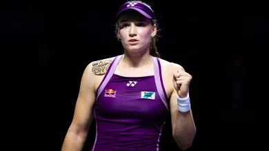 Rybakina takes down Sabalenka to close 2025 with WTA Finals crown