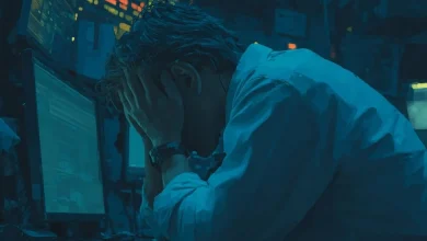 S&P 500 falls to the lows of the day in choppy trade