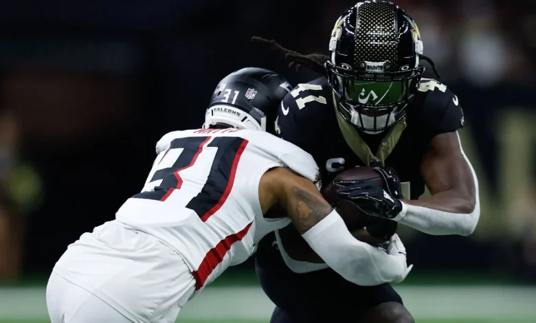 Saints lose Kamara to knee injury vs. Falcons