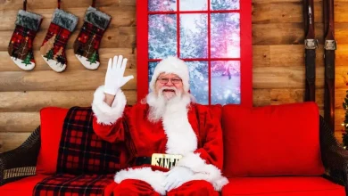 Santa and holiday spirit now at Newmarket’s Upper Canada Mall