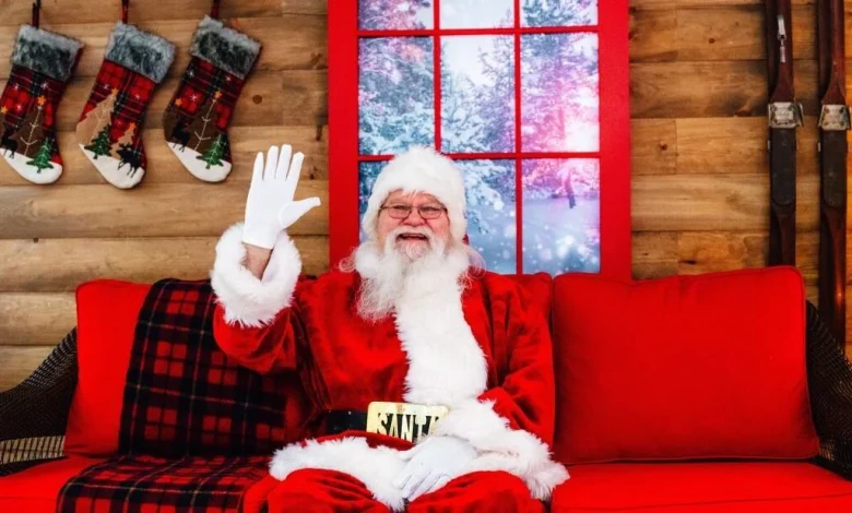 Santa and holiday spirit now at Newmarket’s Upper Canada Mall