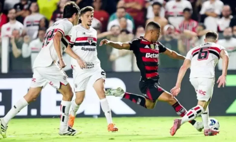 São Paulo e Flamengo empatam em grande jogo na Vila Belmiro
