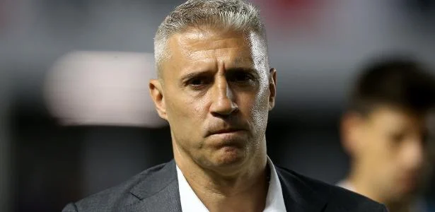 São Paulo terá dois jogadores a menos no banco contra o Fluminense