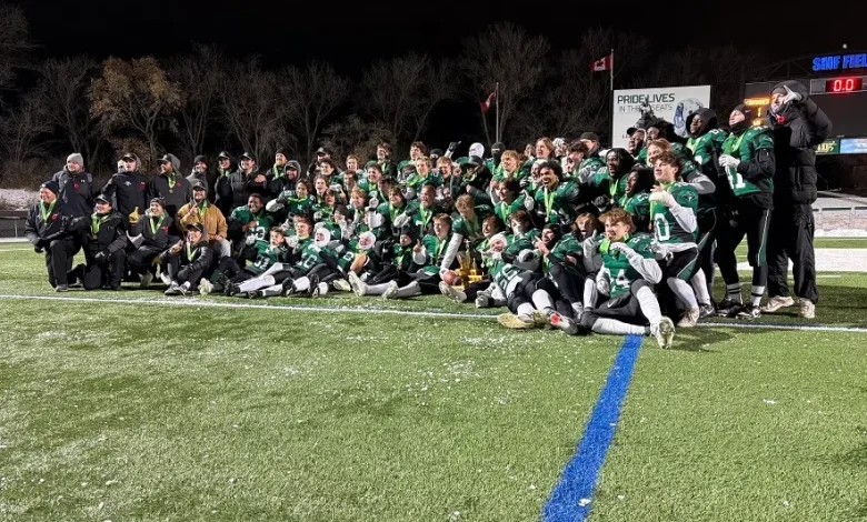 Saskatoon Holy Cross beat Regina Miller 21-16 in 6A football final