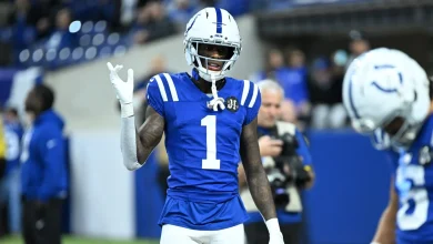 Sauce Gardner in training room with a calf injury