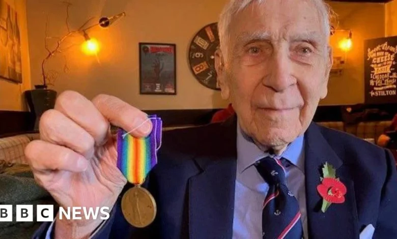 Scrapped WW1 medal returned to family after disappearing 55 years ago