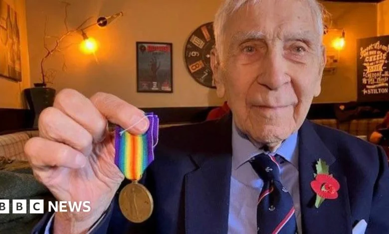 Scrapped WW1 medal returned to family after disappearing 55 years ago